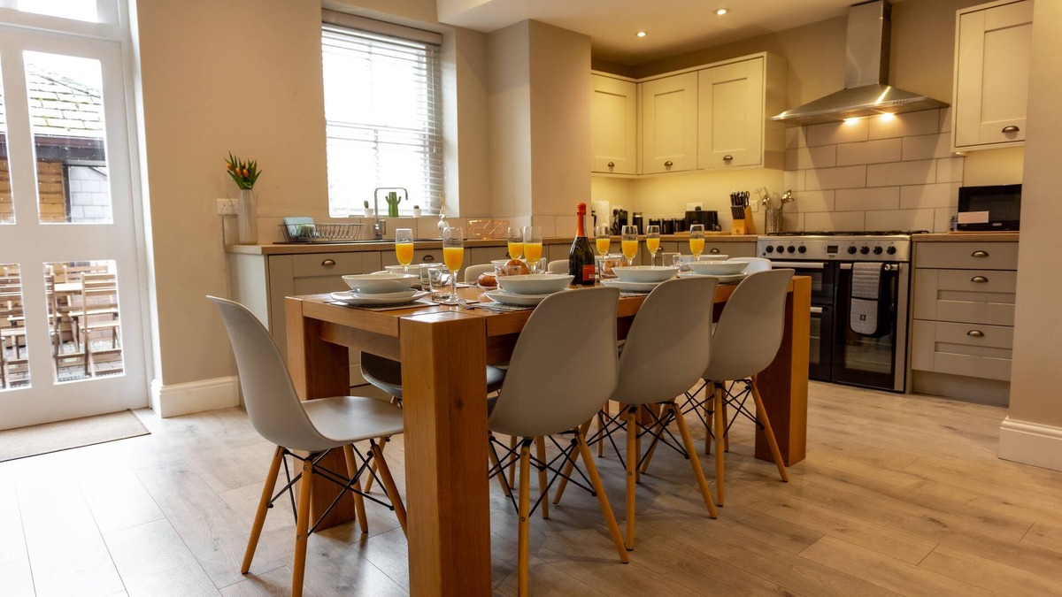 Chester House | Luxury Grade II Listed Town House in Centre