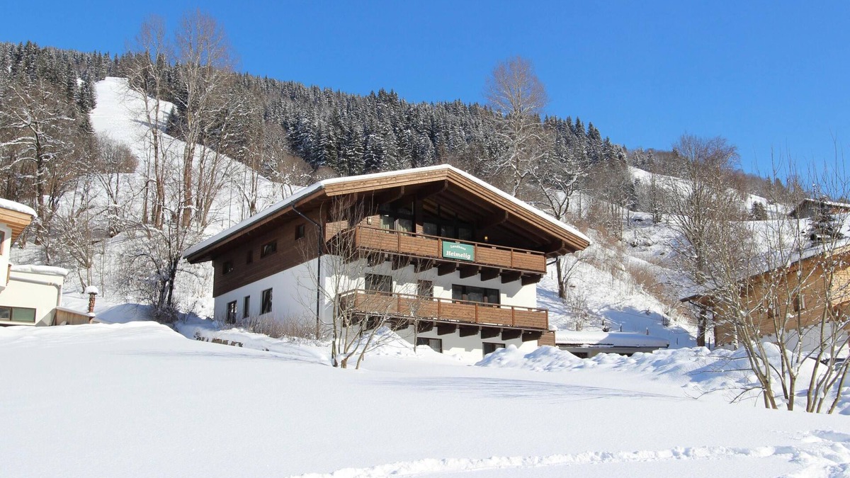 Saalbach Ski Chalet | Luxury group accommodation with sauna