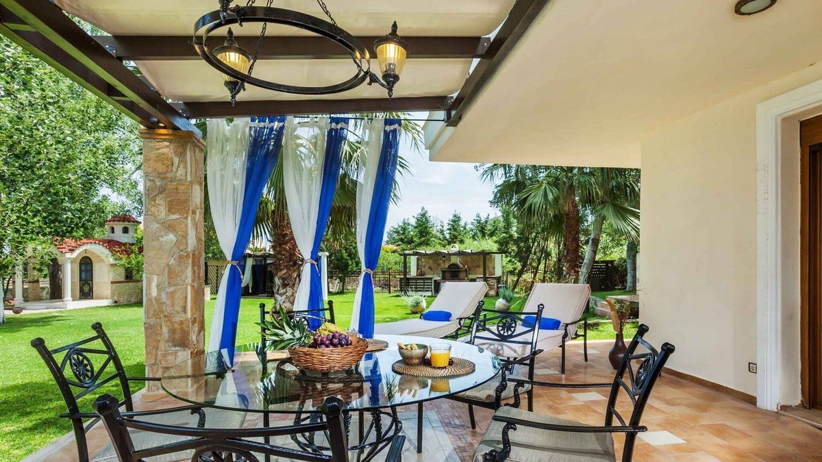 Pefkochori Villa | Luxury Halkidiki Villa | Villa Dione | 4 Bedroom Villa | Beach Front |.