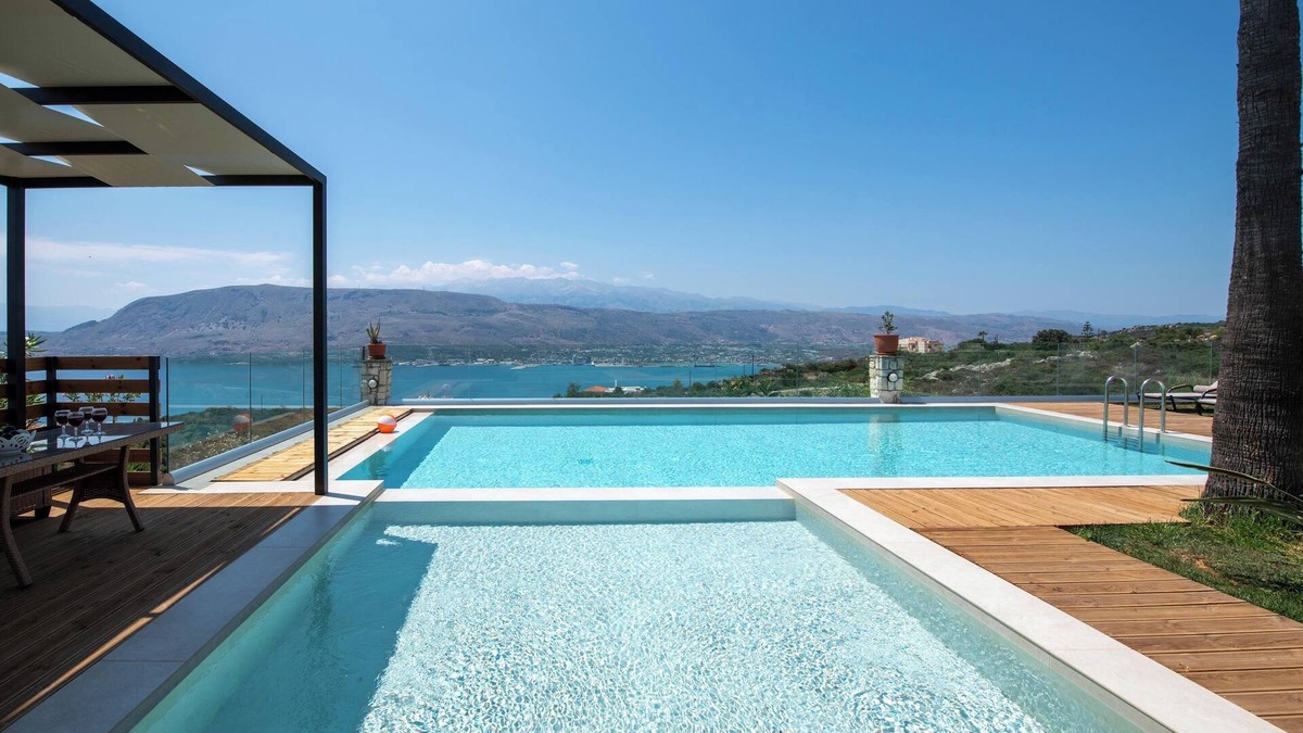 Pitharion Villa | Luxury heated pool villa with breathtaking sea views