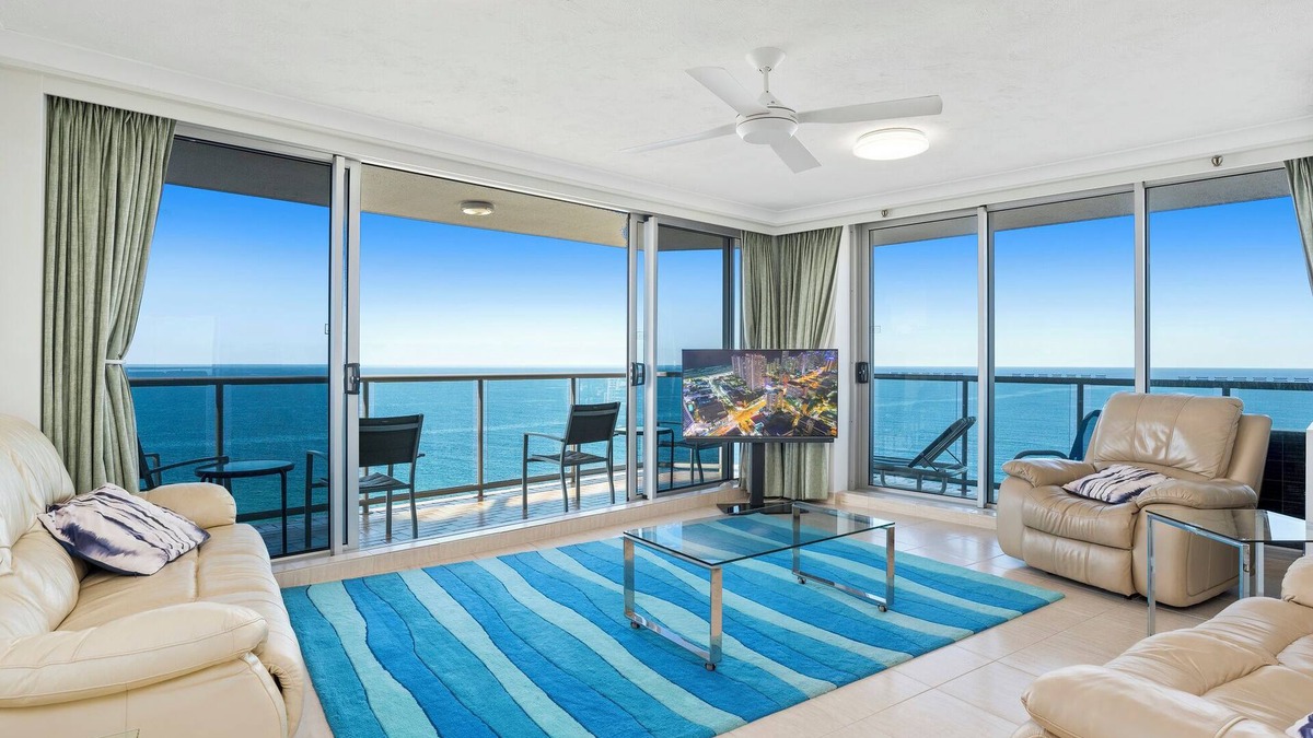 Surfers Paradise Apartment | Luxury High Floor Ocean View 2Bed 2Bath Apt