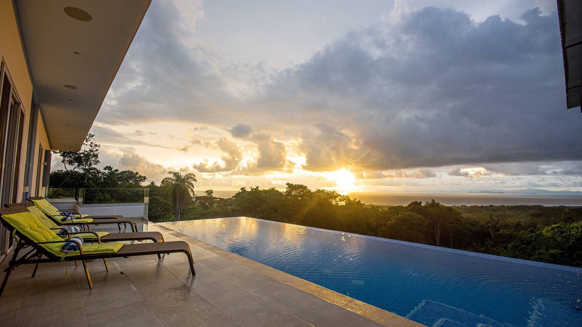 Tarcoles Condo | Luxury Hillside Estate at Nativa Resort by RedAwning
