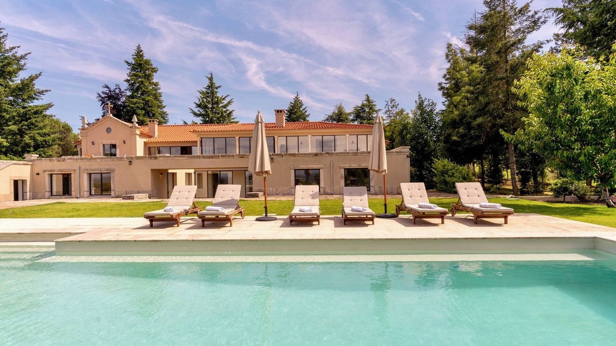 Viseu Villa | Luxury hilltop retreat with salt-water swimming pool in the Douro Valley
