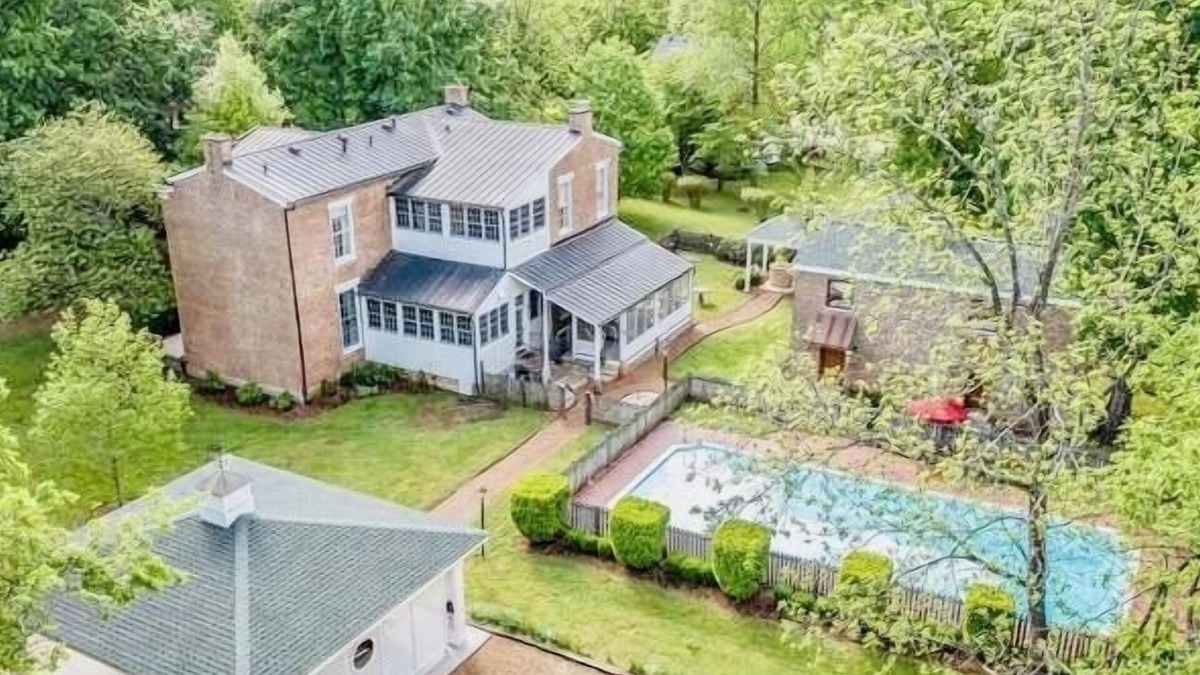 Smyrna House | Luxury Historic Estate with Pool & Hot Tub
