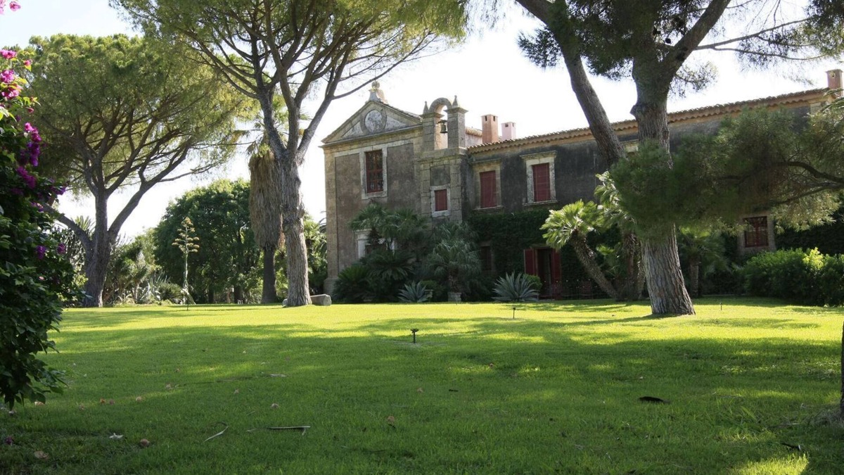 Villasmundo Villa | Luxury Historic Italian villa in Sicily