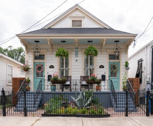 Saint Thomas Development House | Luxury Historic Shotgun Home in Lower Garden District