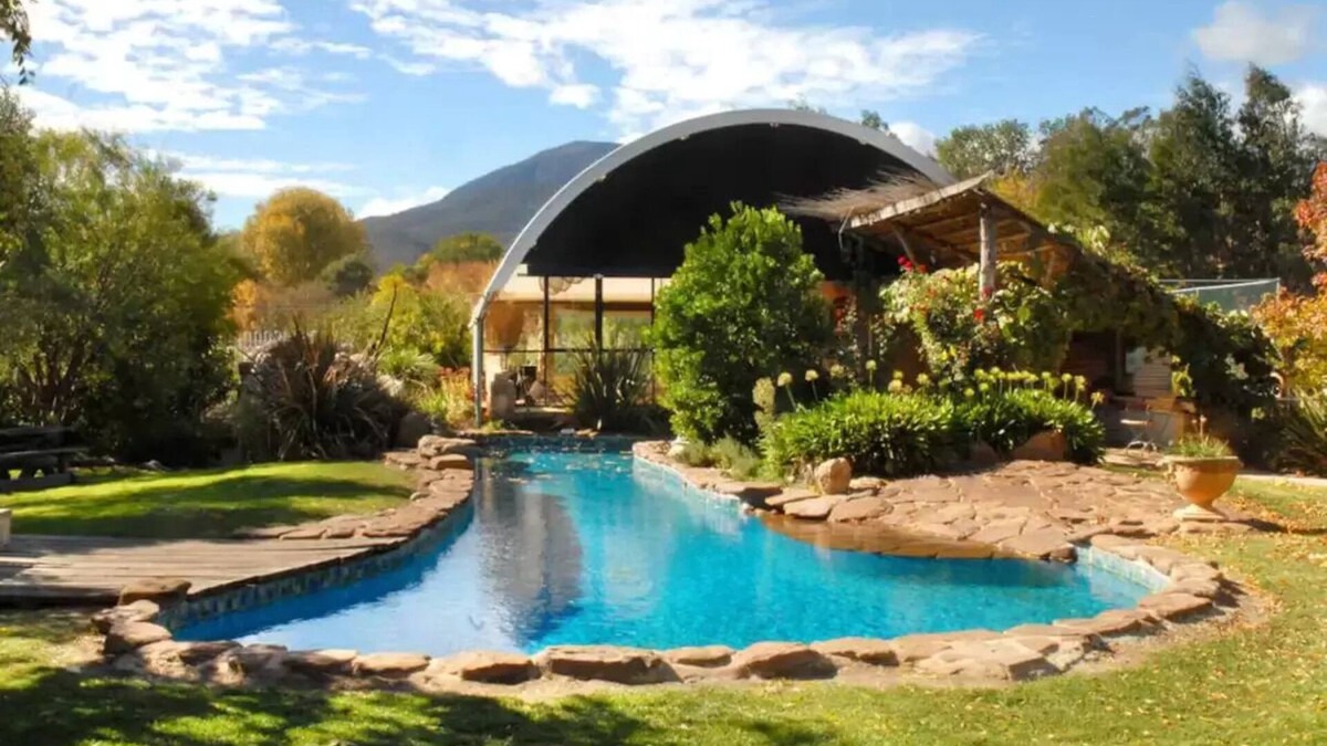 Tawonga South Villa | Luxury Holiday Apartment near Bright & Falls Creek