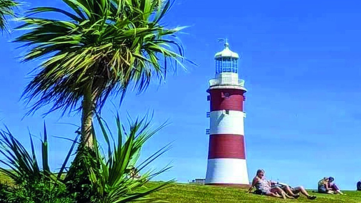 Plymouth Apartment | Luxury Holiday Apartment in the heart of the prestigious Plymouth Hoe Waterfront