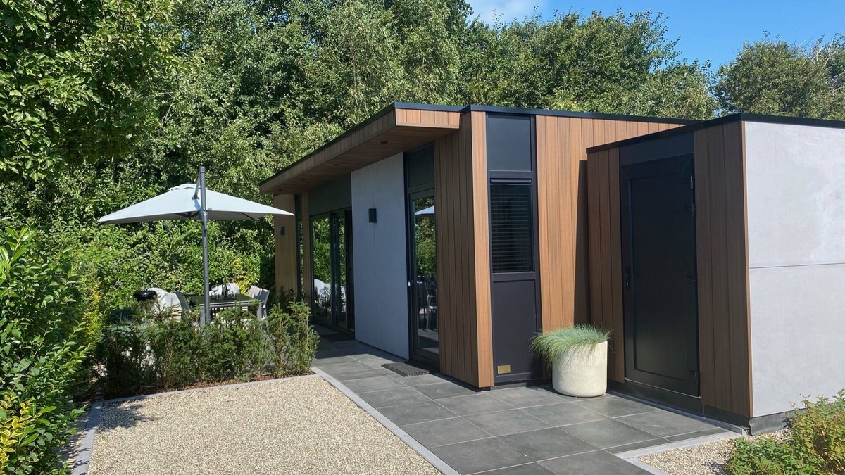 Renesse Ski Chalet | Luxury holiday chalet in Zeeland: Julianahoeve Renesse. Close to beach & centre