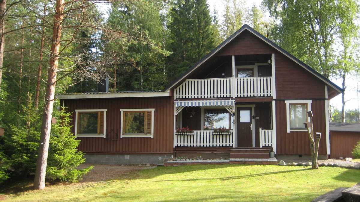 Kuortti House | Luxury holiday home/Mökki in Finland directly on the lake - 5 star category (*)