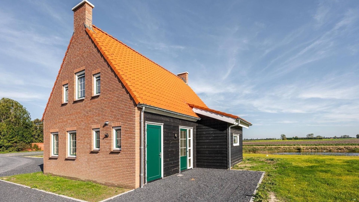 Ossenisse House | Luxury holiday home with hot tub, in Zeeland