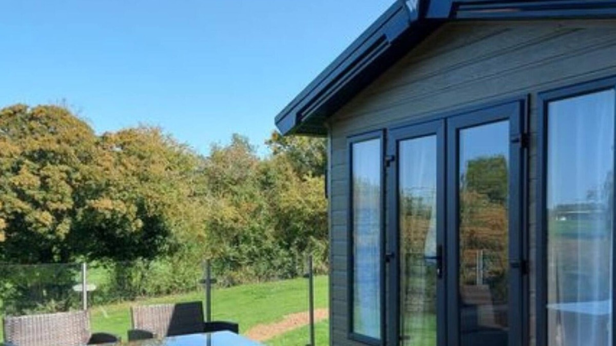 Woolhope Cabin | Luxury Holiday Lodge in Herefordshire Countryside - Windmill View