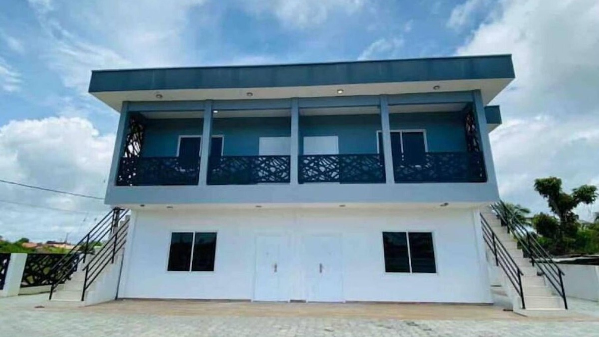 Kwatta Condo | Luxury holiday/Longstay apartment fully furnished with airco