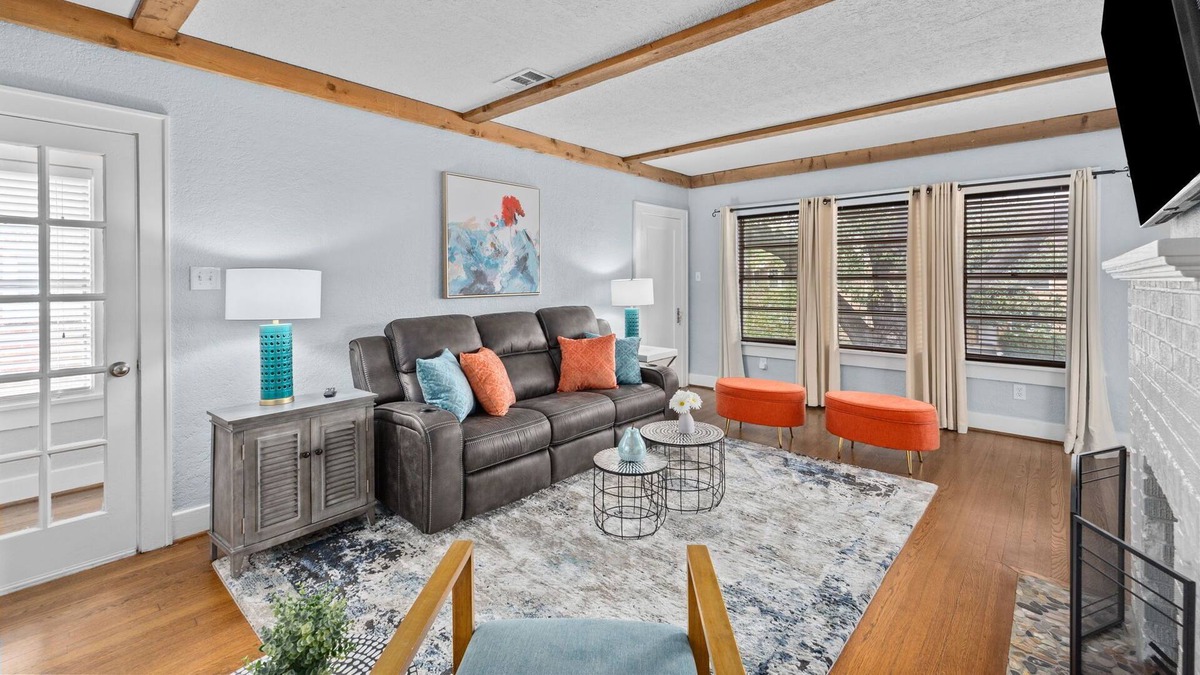 Boulevard Oaks House | Luxury Home - 15 min from DT!