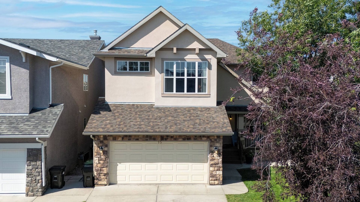 Panorama Hills House | Luxury Home, 5 BR, 10 Beds, Crib, Sleeps 12, Office room, Play room, 12m to YYC.