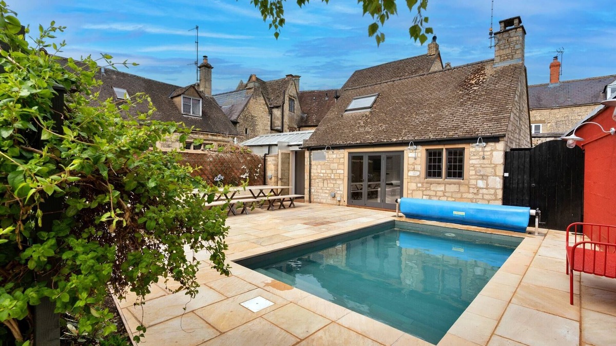 Painswick House | Luxury Home in Painswick by St. Mary’s Church
