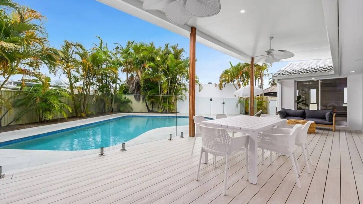 Burleigh Waters House | Luxury home in the heart of Burleigh
