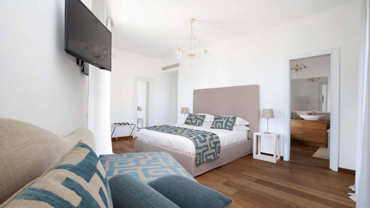 Sorrento Historic Centre Apartment | Luxury Home Sea View & Jacuzzi in Sorrento centre