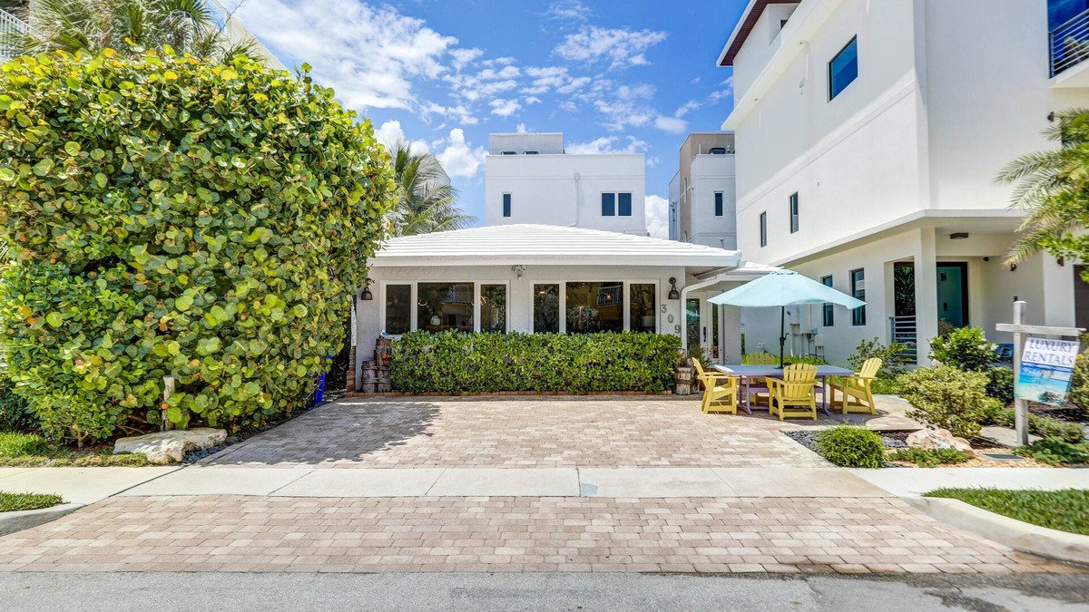 North Beach House | Luxury Home Steps from the Ocean