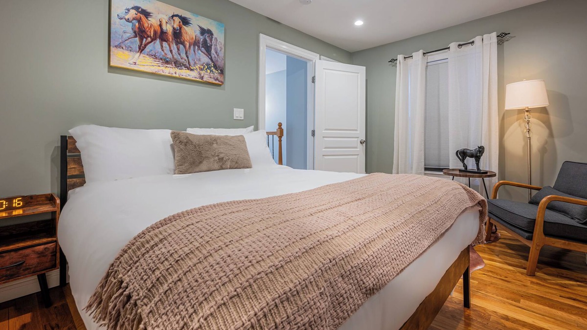 Elmont House | Luxury Home- Walking distance to UBS Arena/Belmont Park Village