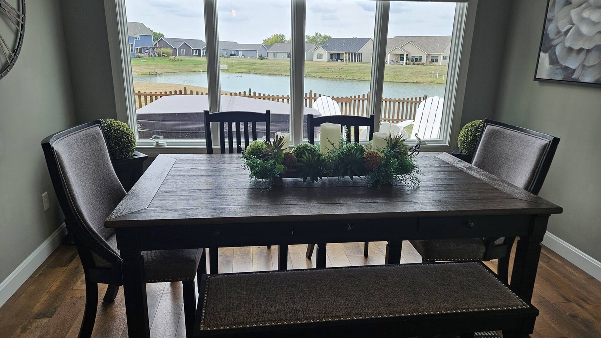 Spencerville House | Luxury Home with Hot Tub, Sauna & Golf Cart