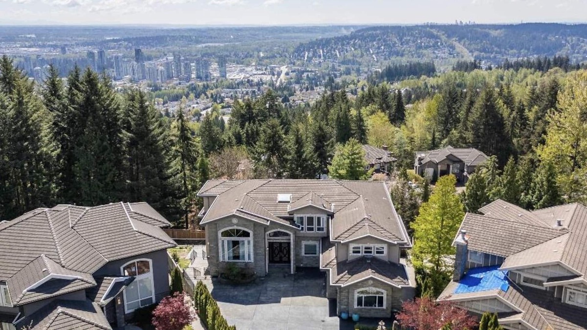 Westwood Plateau House | Luxury home with stunning view over 6000 sq.ft. 6 bedrooms, 4.5 bath, 1 den.