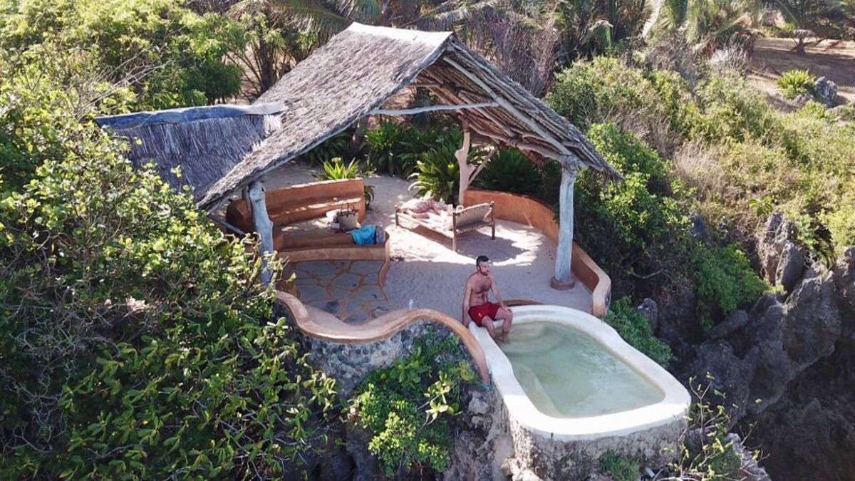 Tiwi Cottage | Luxury Honeymoon Cottage/Tent Tiwi Beach Kenya. Absolutely secure and private.
