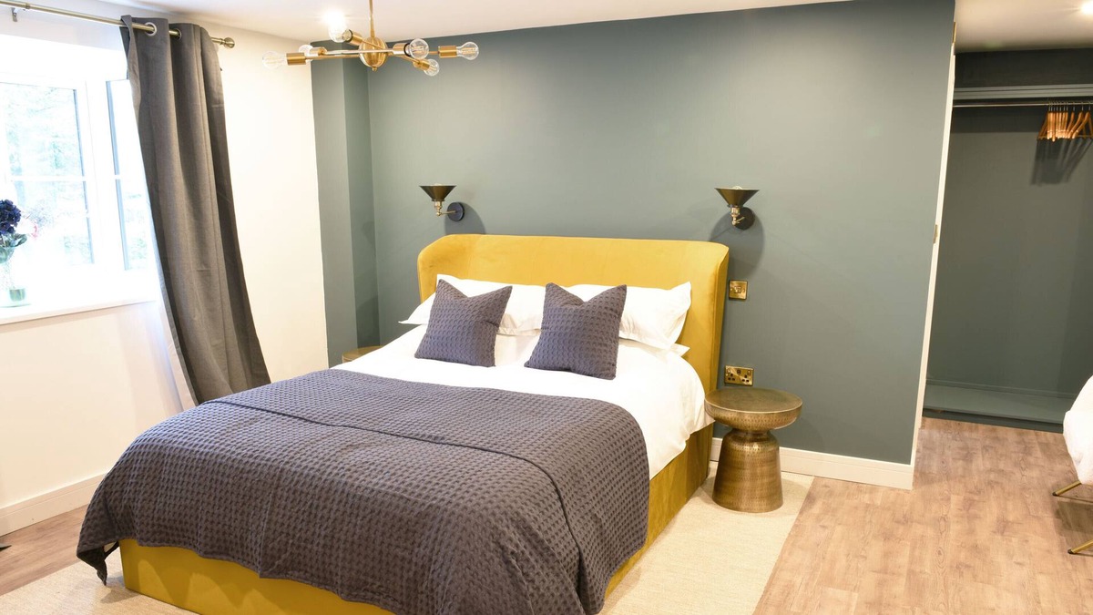 Woburn Sands Apartment | Luxury Hotel Suite