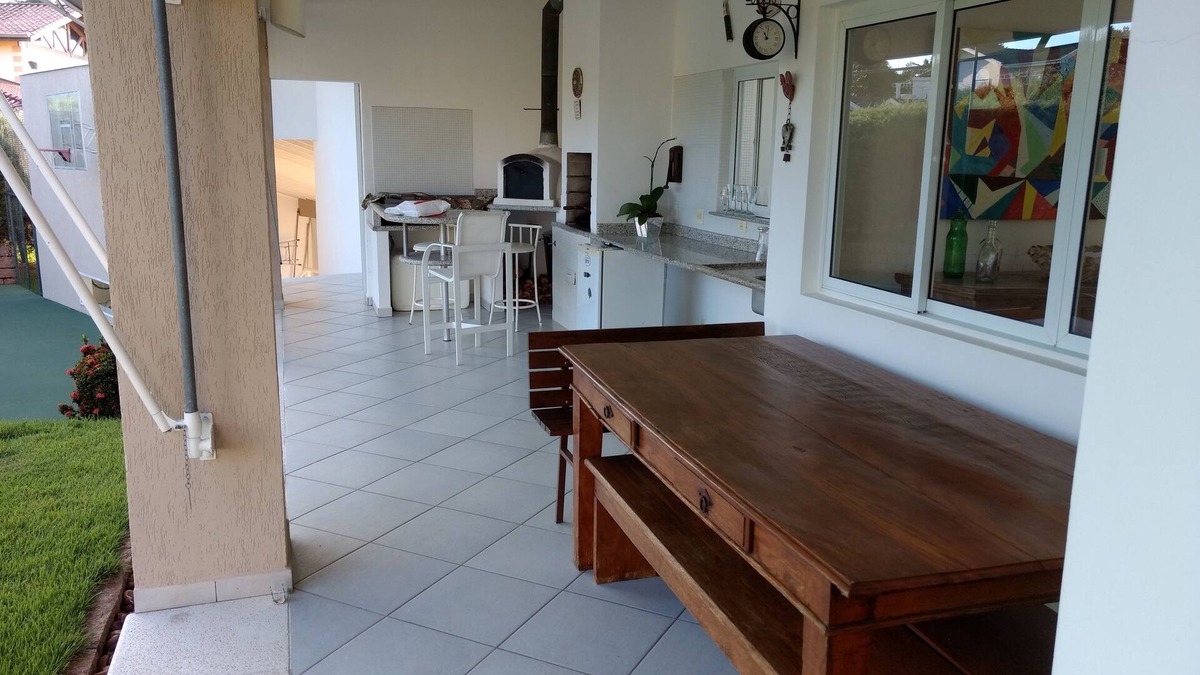 Salto House | LUXURY HOUSE IN CLOSED CONDO WITH POOL AND PRIVATE TENNIS COURT