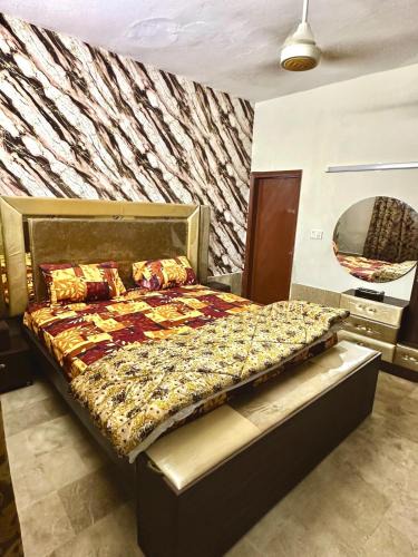 Gulshan-e-Iqbal Apartment | Luxury House In Karachi 2 bed room