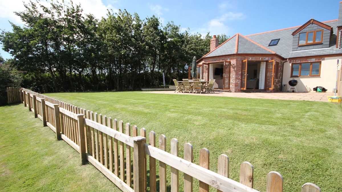 Wadebridge House | Luxury house near beaches with beautiful country views, perfect for 2 families