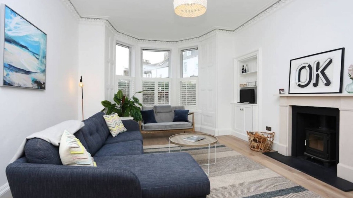 North Berwick Apartment | Luxury House with Patio next to North Berwick Beach