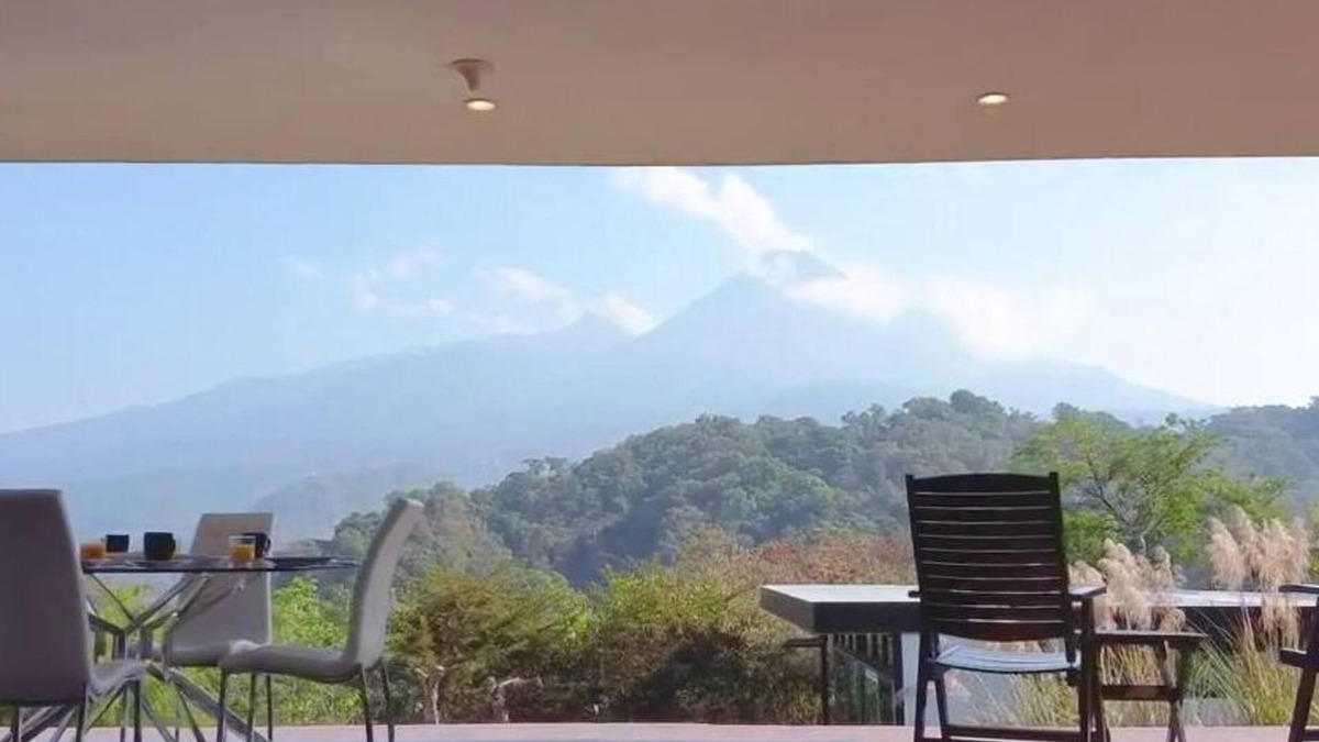 Villa de Alvarez House | Luxury house with the most amazing view of Colima Volcanos
