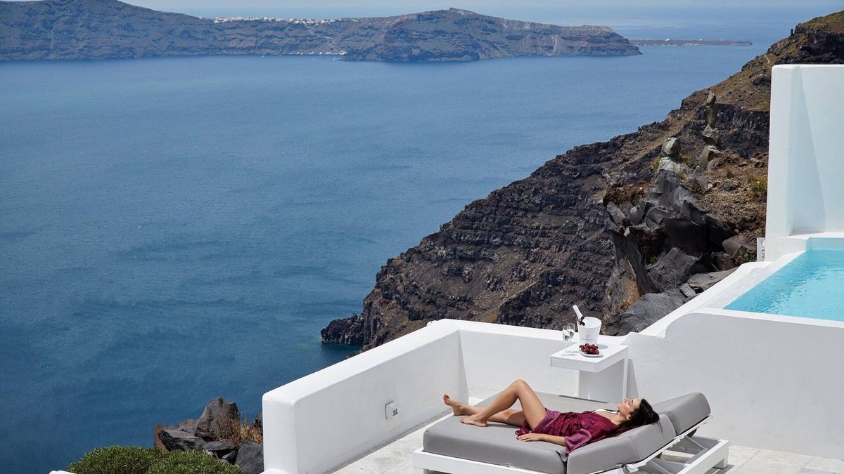 Firostefani Villa | Luxury Imerovigli Villa | 3 Bedrooms | Private Infinity Pool | Breathtaking.
