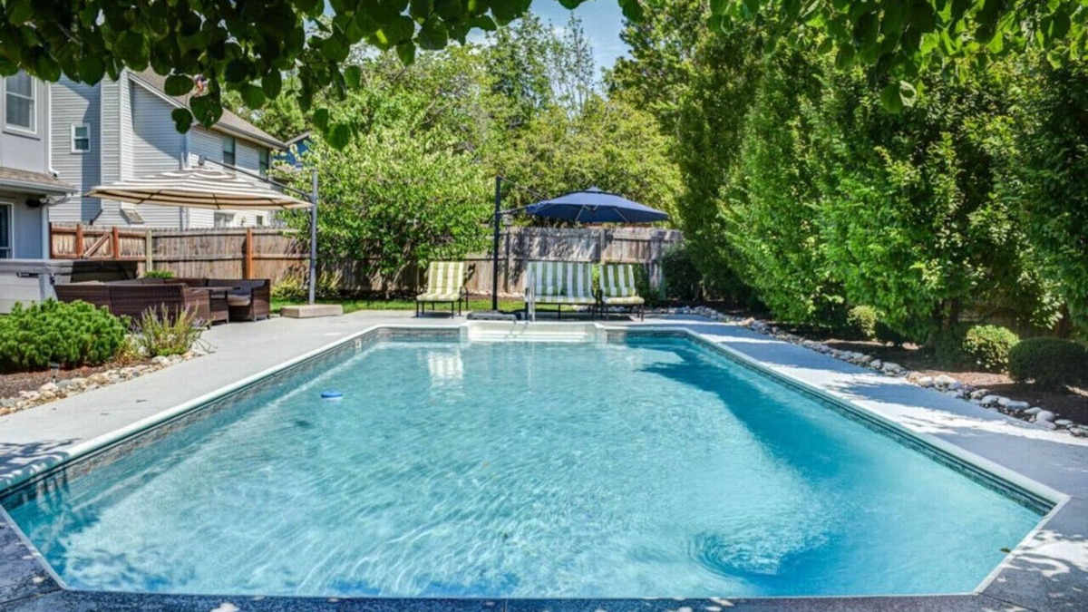 Lenexa House | Luxury in Lenexa w/heated pool