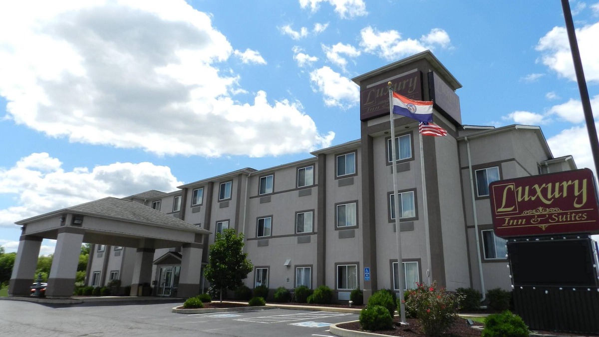 Troy Hotel | Luxury Inn & Suites