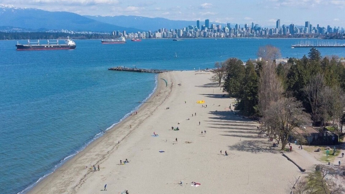West Point Grey House | Luxury Jericho Beach House with Park-View