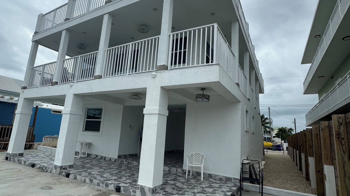 Sexton Cove Estates House | Luxury Keys Hideaway, Waterfront, Modern & Peaceful Paradise