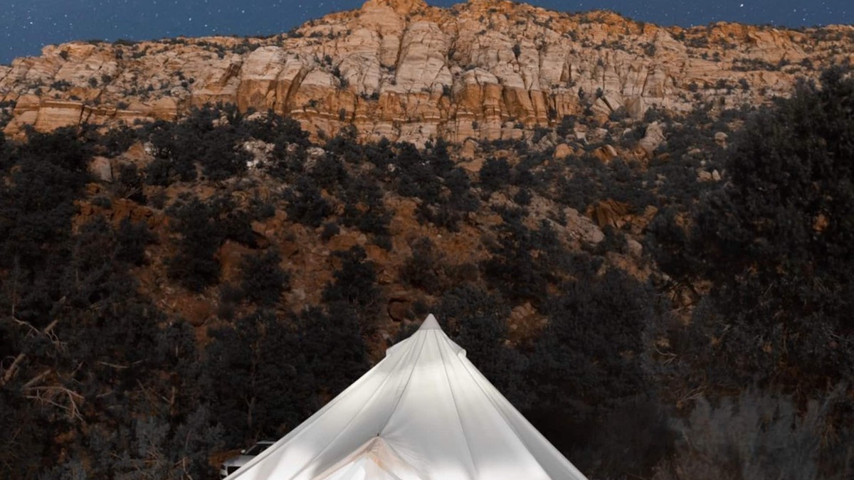 Hildale RV Rental | Luxury King size tent with valley views at Zion View Camping!