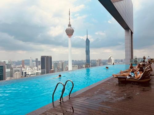 Golden Triangle Apartment | Luxury klcc Platinum Suites By Classy Stay