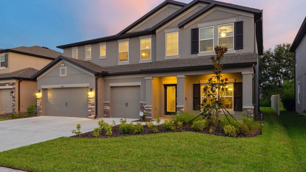 Wesley Chapel South House | Luxury Lagoon Smart Home in Epperson