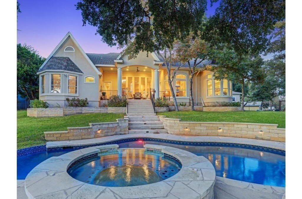Leander House | Luxury Lake House w/Heated Pool & Multiple Spas