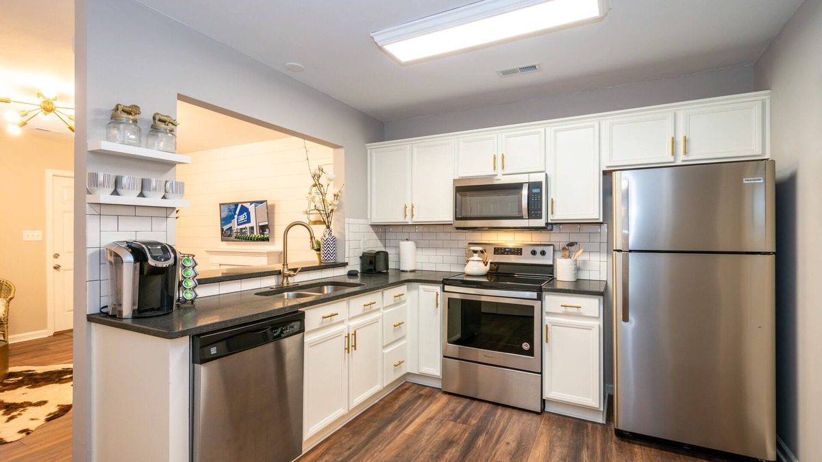 Mount Mourne Condo | Luxury Lake Norman Home 2 minutes from Lowe's Corporate & LKN Regional Hospital