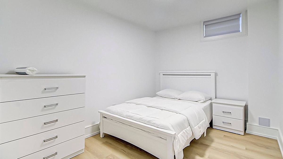 Scarborough House | Luxury lake & Ravine view 2 bed Suit (b) 2025 built