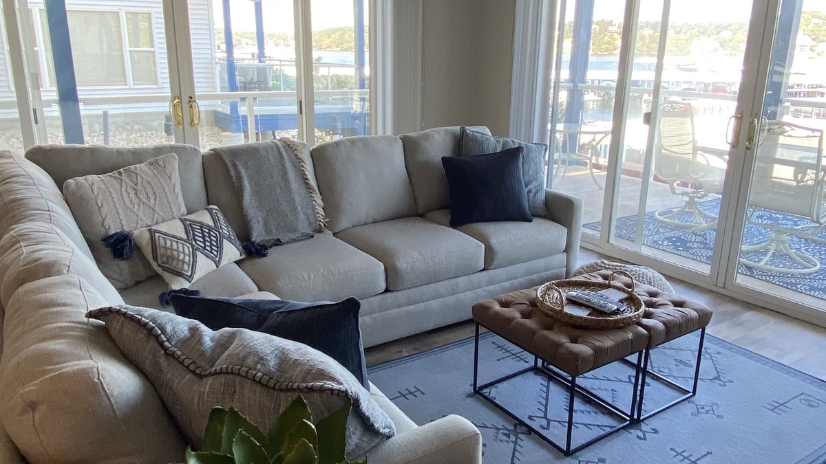Lake Ozark Condo | Luxury Lakefront Condo, 3 Pools, 1 BR/2B - Remodeled! Special - 7/9 - 7/17