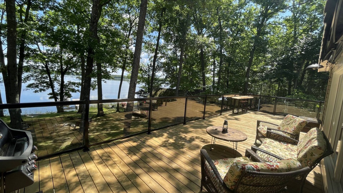 Tweed Cottage | Luxury Lakefront Escape The Rock Cottage