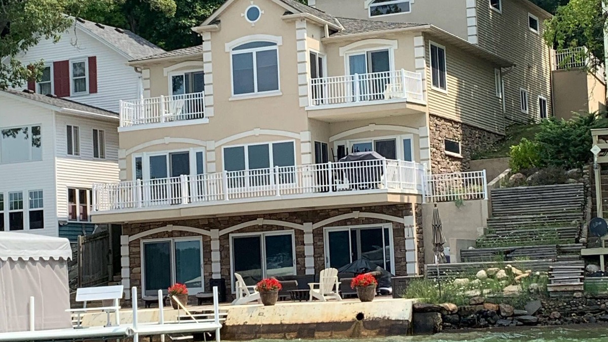 Lake James House | Luxury Lakefront Home on Lake James