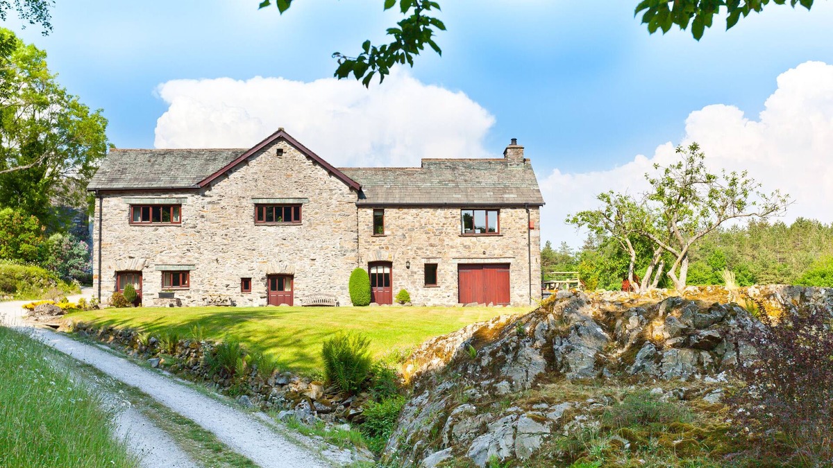 Grange-over-Sands House | Luxury large holiday house in Cartmel village, South Lakes. Pet friendly