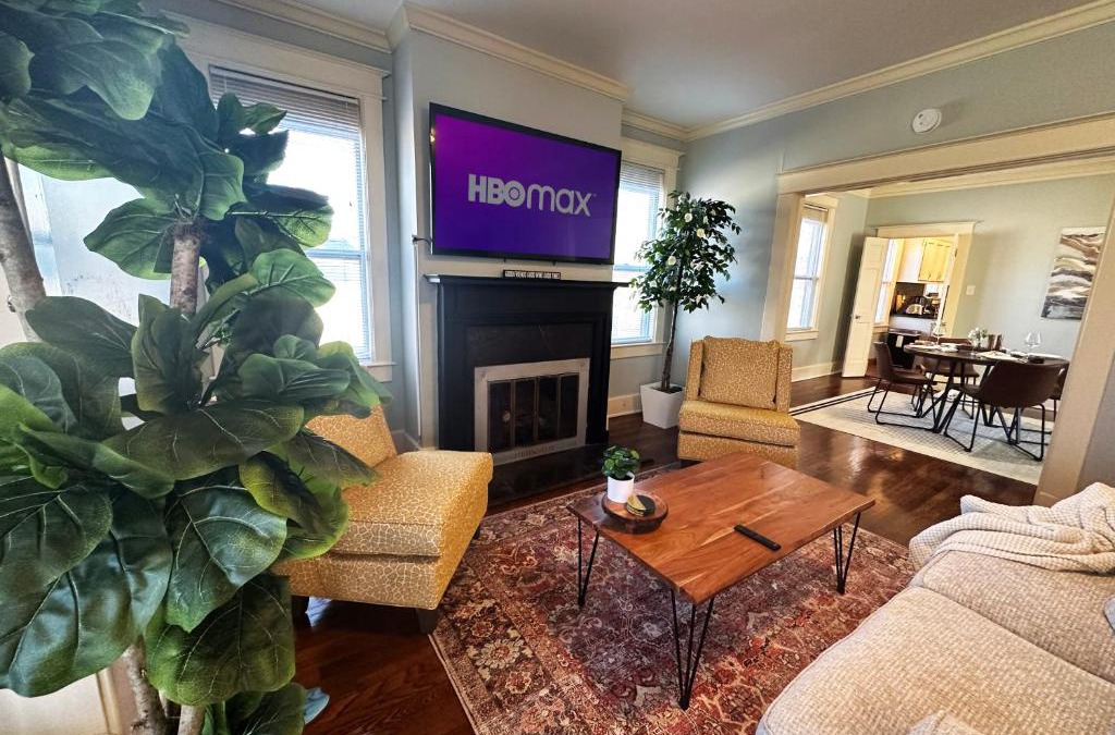 Lenox Apartment | Luxury Lenox Townhouse