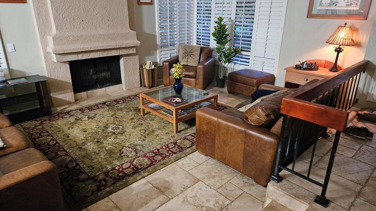 Laguna Hills House | LUXURY LIVING AT AFFORDABLE COST.Room available in a charming 5bdr house